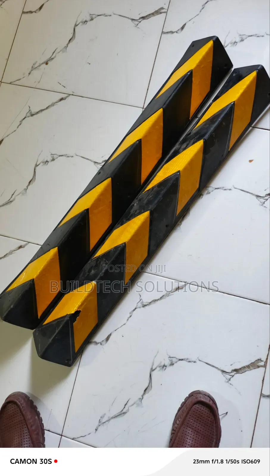 Parking Corner Rubber Guard for Sale.