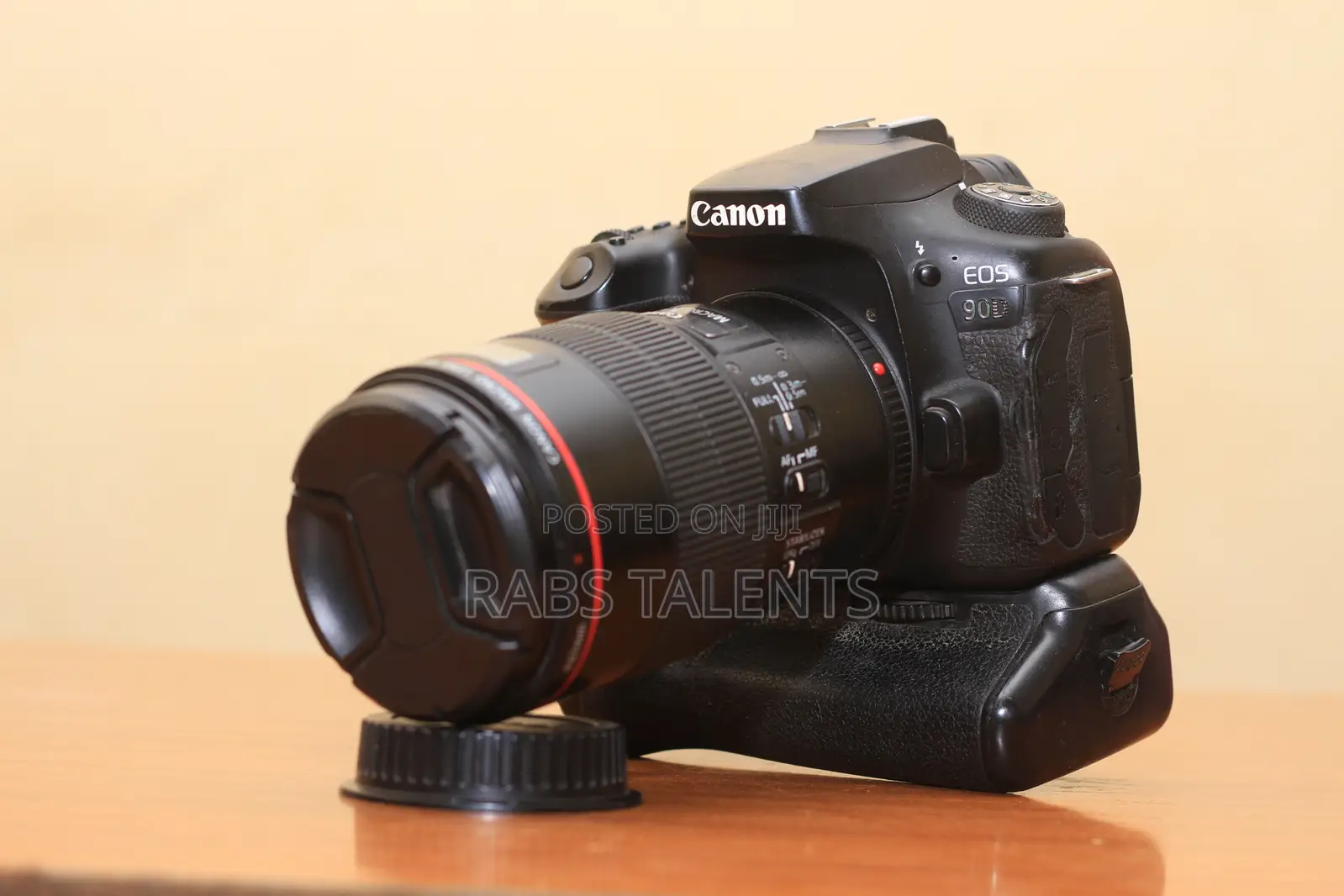 Canon 90d Body, Battery Grip, Canon Ef 100mm F2.8 and 2 Batteries