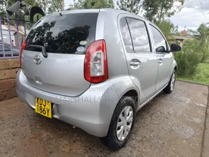 Toyota Passo 1.0 FWD 2015 Silver