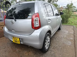 Toyota Passo 1.0 FWD 2015 Silver