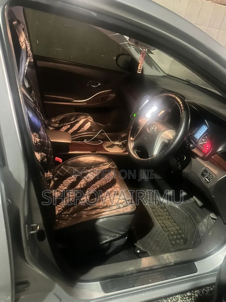 Toyota Premio 2013 Silver
