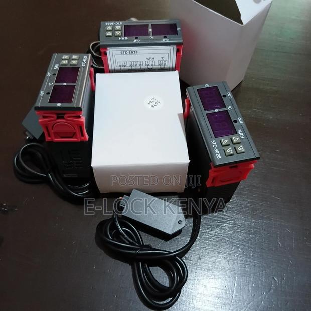Winery Temperature Humidity Controller Stc3028 - main view