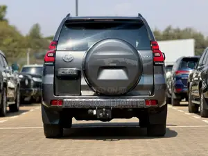 Toyota Land Cruiser Prado 2.8 2020 Gray