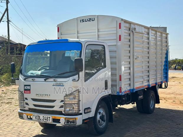 Isuzu NMR Closed - thumbnail 2