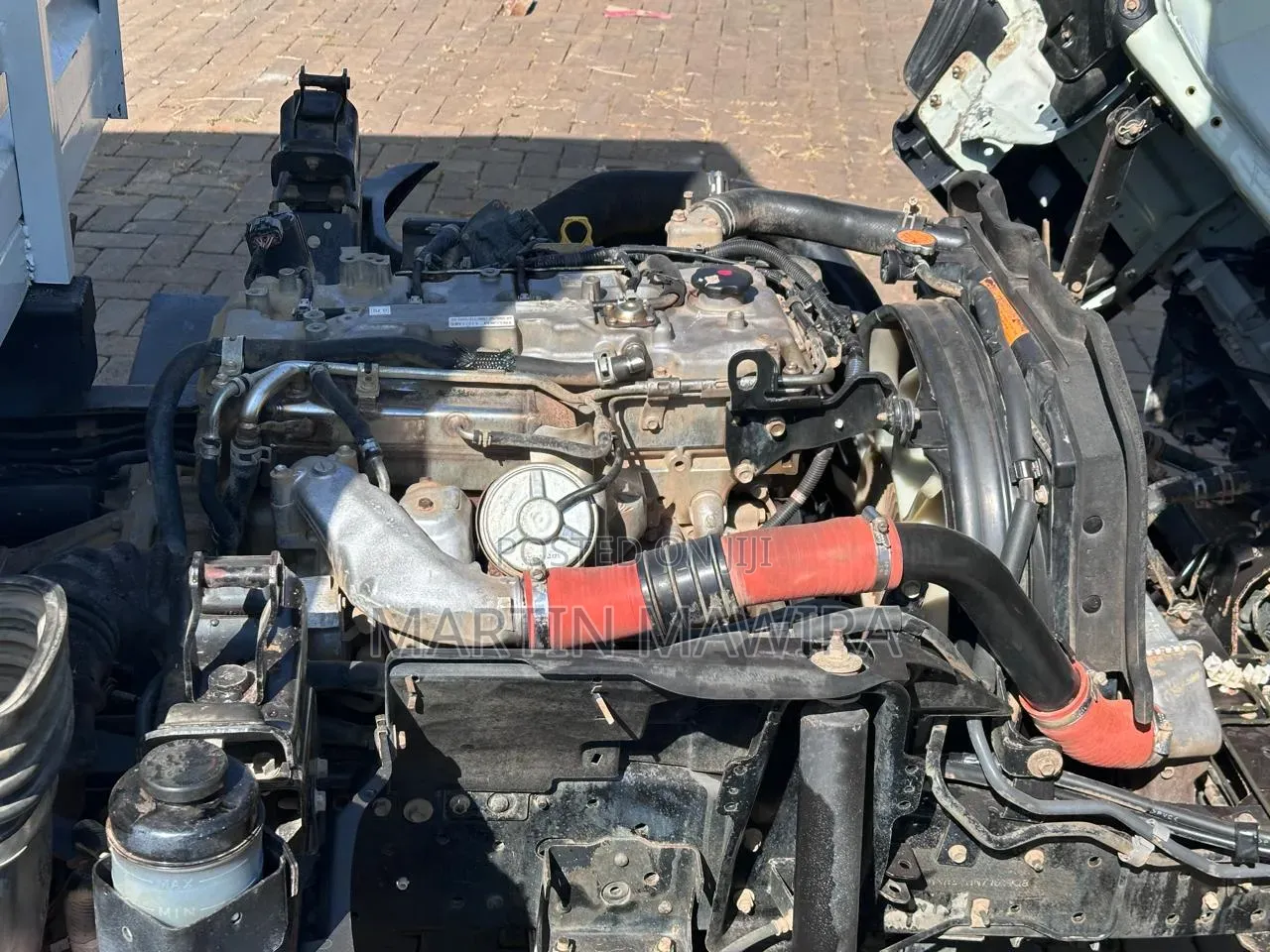 Isuzu NMR Closed