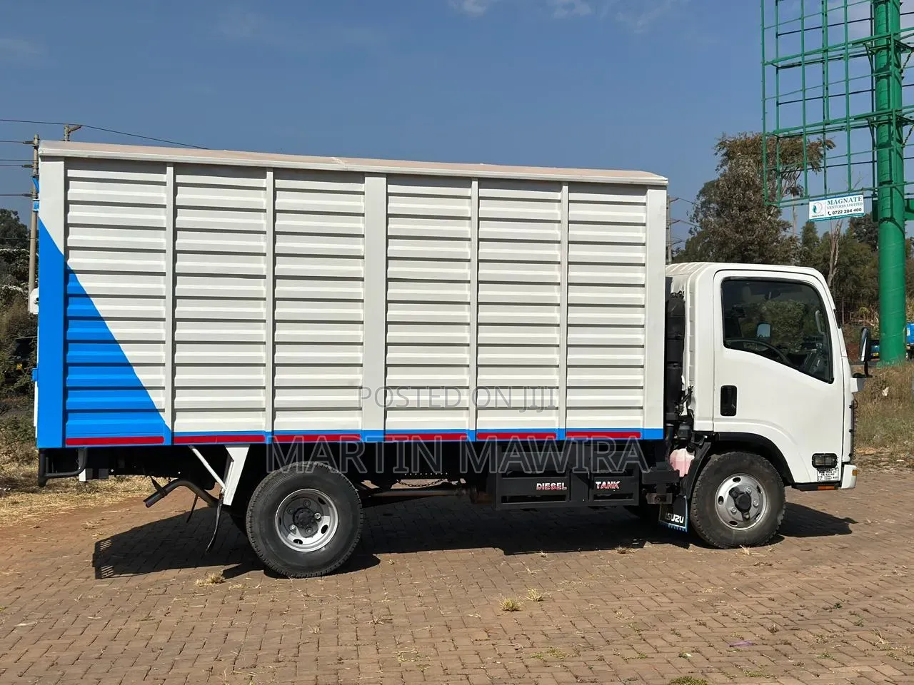 Isuzu NMR Closed