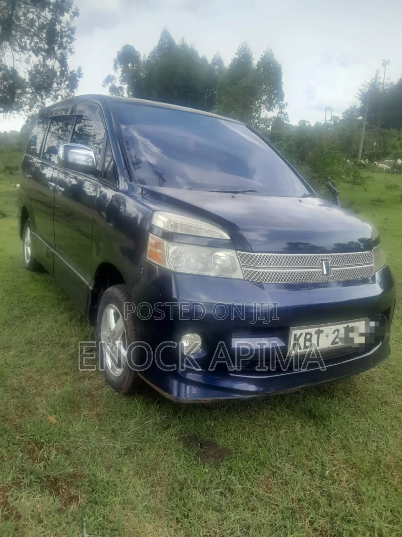 Toyota Voxy X 2WD 8-Seater 2005 Blue