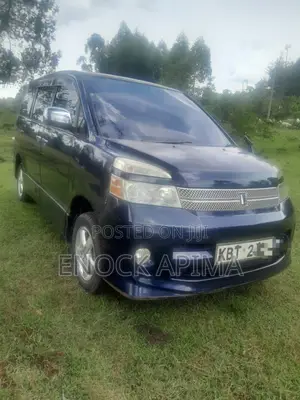 Toyota Voxy X 2WD 8-Seater 2005 Blue