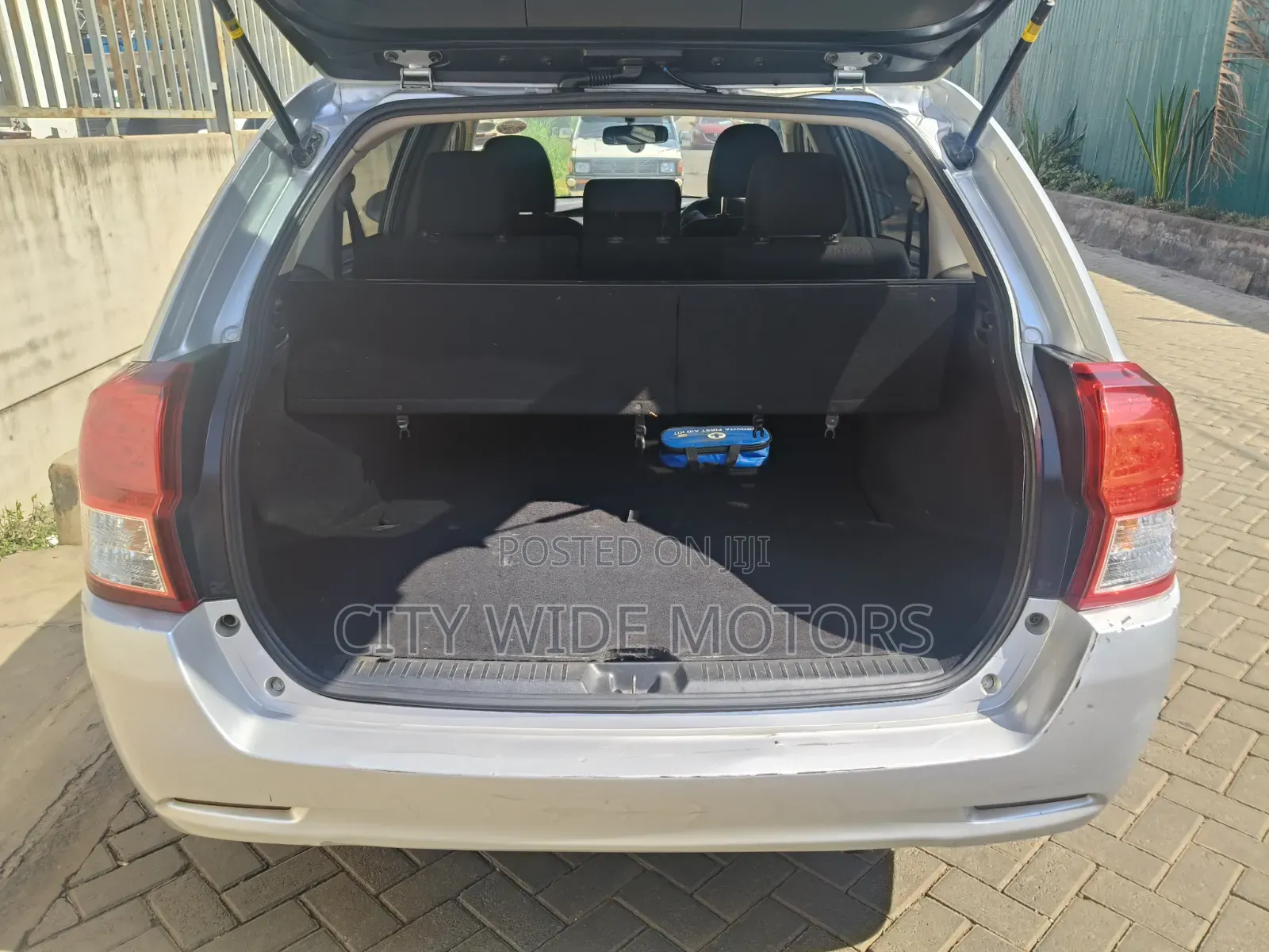Toyota Corolla Fielder 2012 Silver