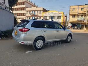 Toyota Corolla Fielder 2016 Silver