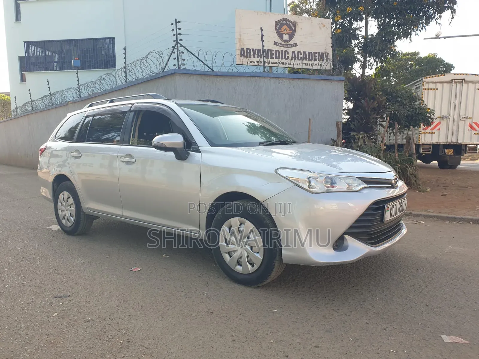 Toyota Corolla Fielder 2016 Silver