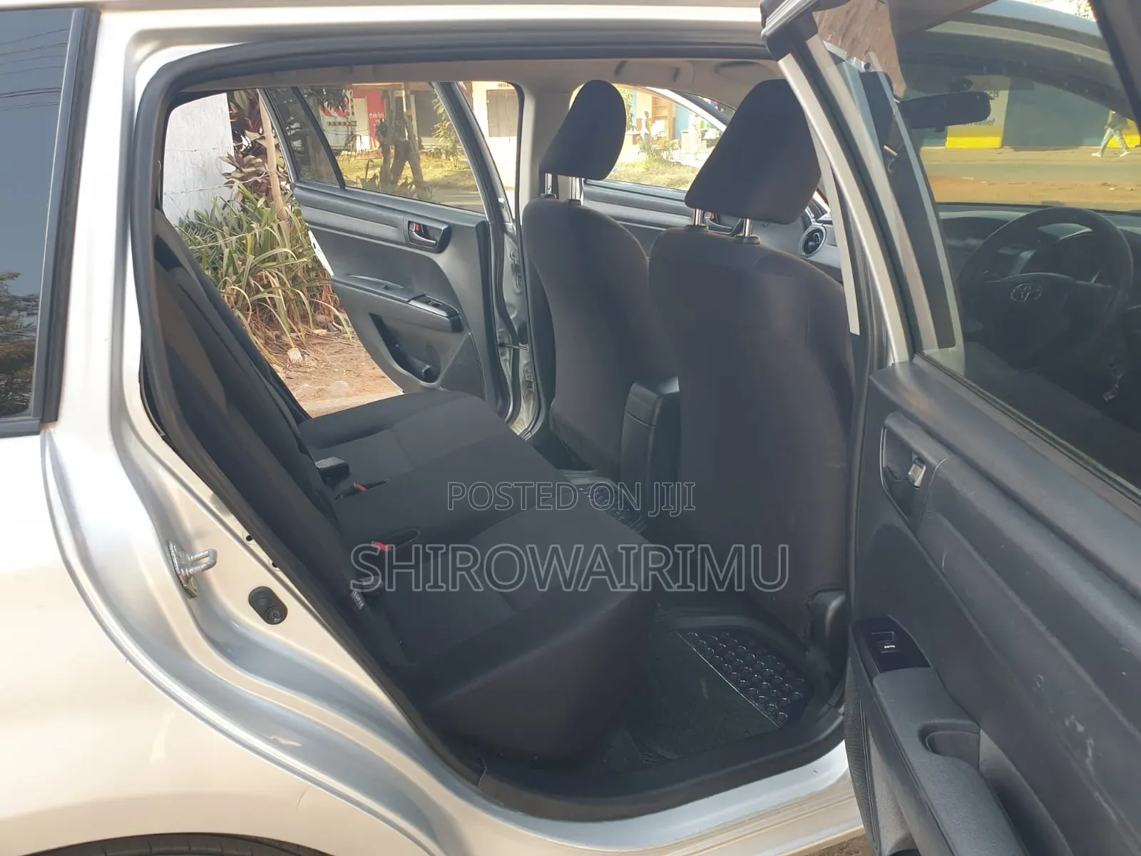 Toyota Corolla Fielder 2016 Silver