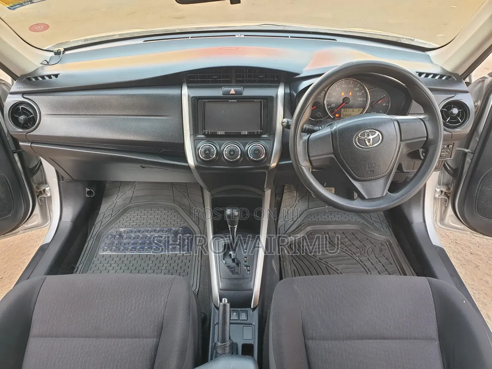 Toyota Corolla Fielder 2016 Silver