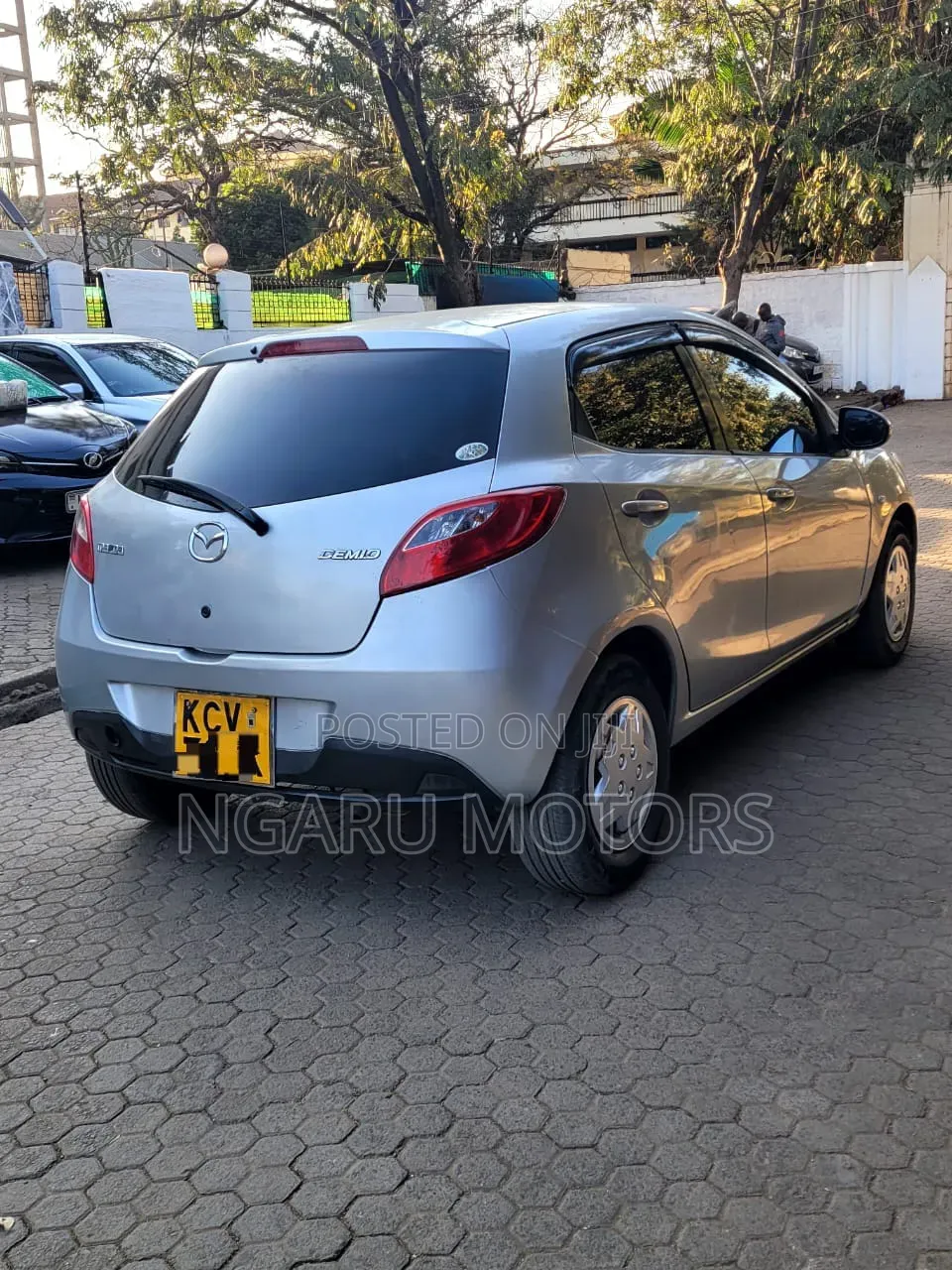 Mazda Demio 2012 Silver