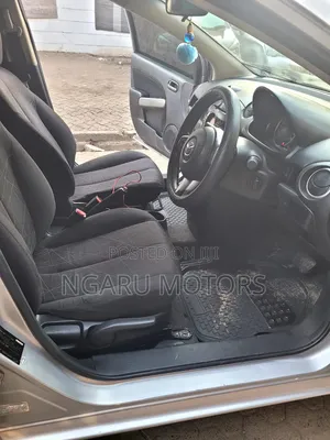 Mazda Demio 2012 Silver