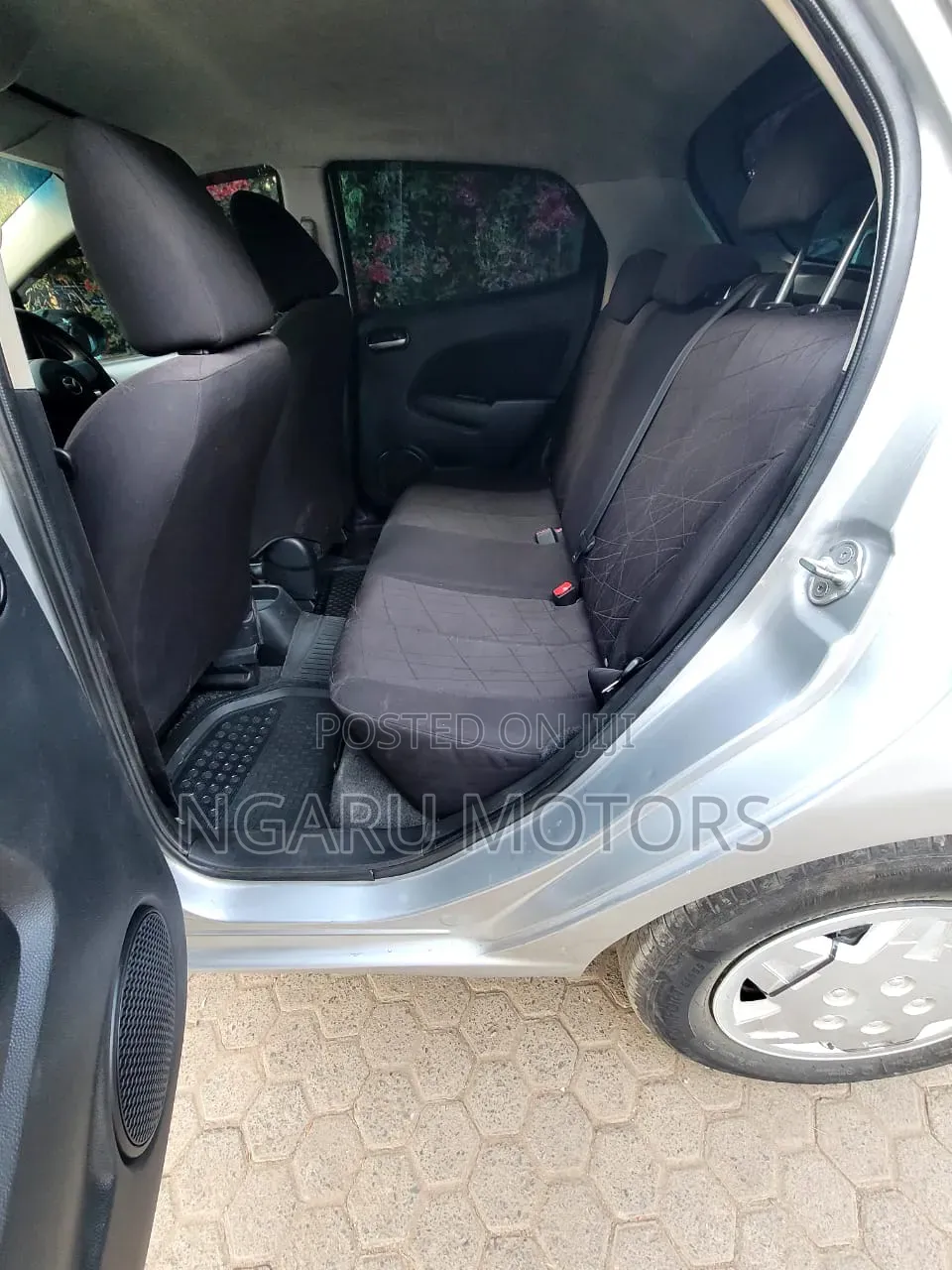 Mazda Demio 2012 Silver