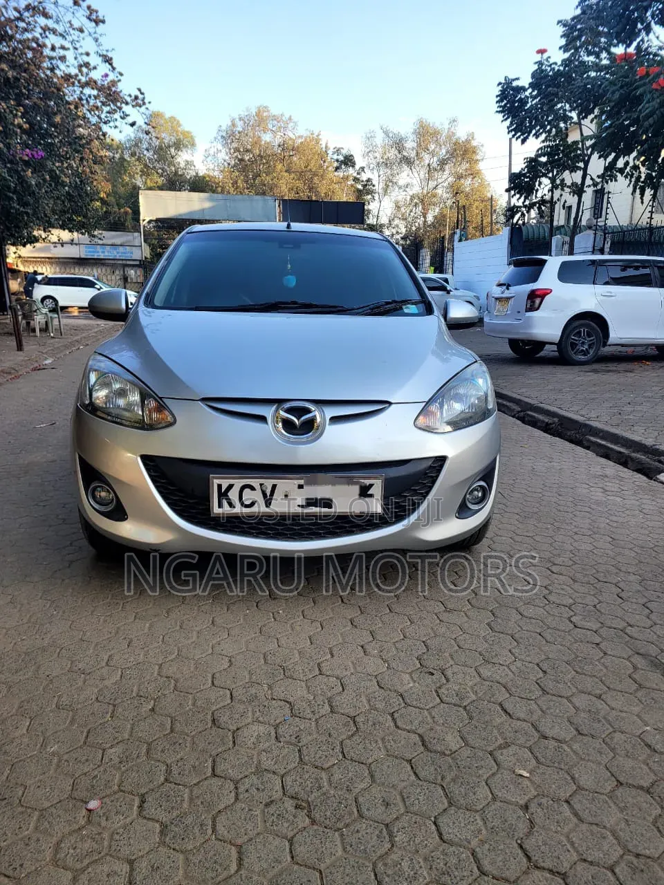 Mazda Demio 2012 Silver
