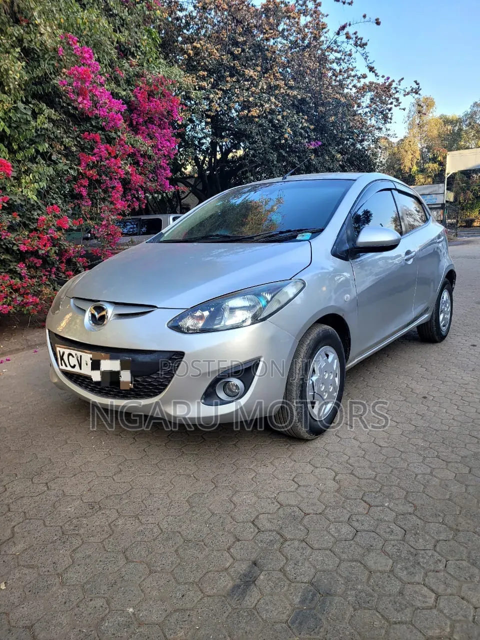 Mazda Demio 2012 Silver