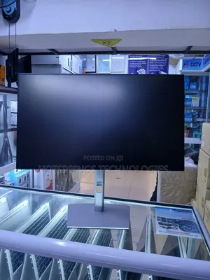 Dell U2424H
24-Inch Frameless Monitor 
Up to 120Hz Refresh Rate