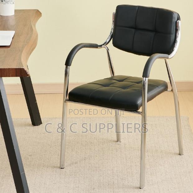 Stackable Executive Guest Chair. - thumbnail 4