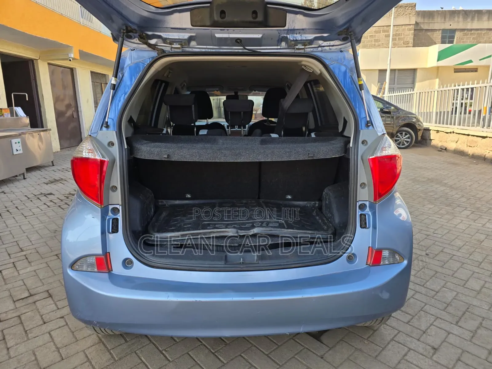Toyota Ractis 2013 Blue