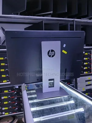 HP EliteDisplay E242
24-Inch Monitor