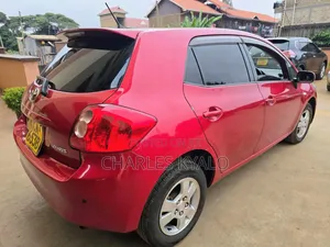 Toyota Auris 2010 Red