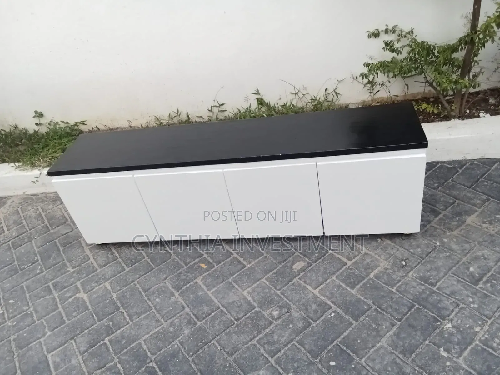 5 Ft Black and White TV Stand