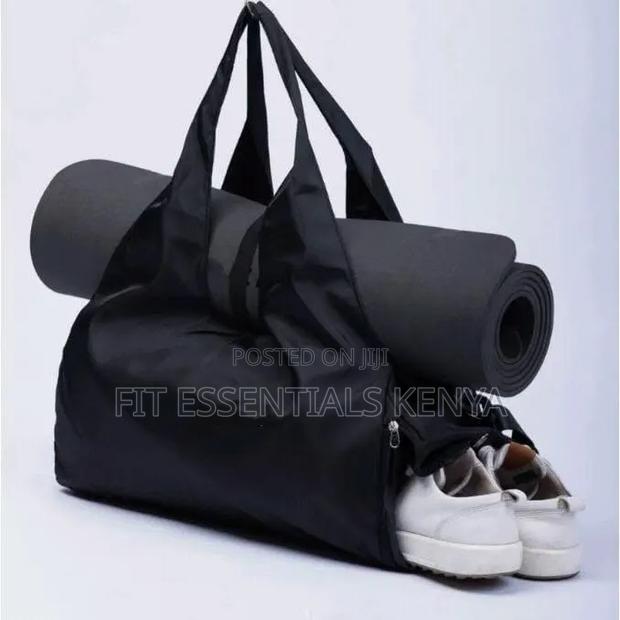 Sweat Proof Gym Bags - thumbnail 5