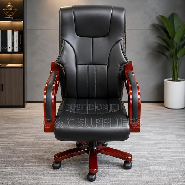 Leather Bliss Executive Seat - main view