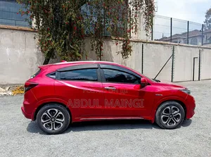 Honda Vezel 2019 Maroon
