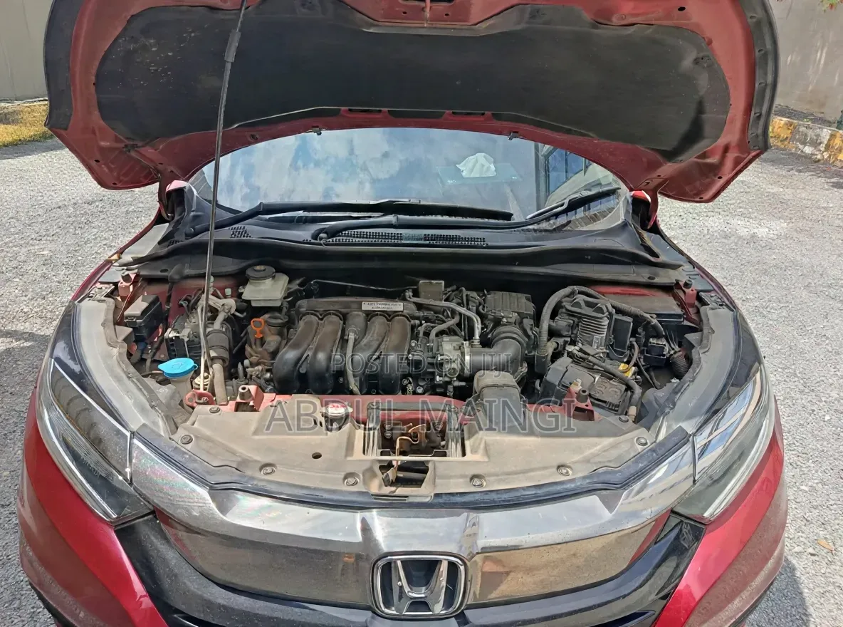 Honda Vezel 2019 Maroon