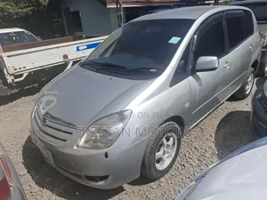Toyota Corolla Spacio 2005 Silver
