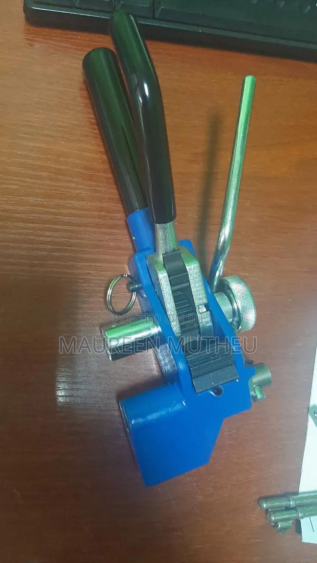 Banding Tool
