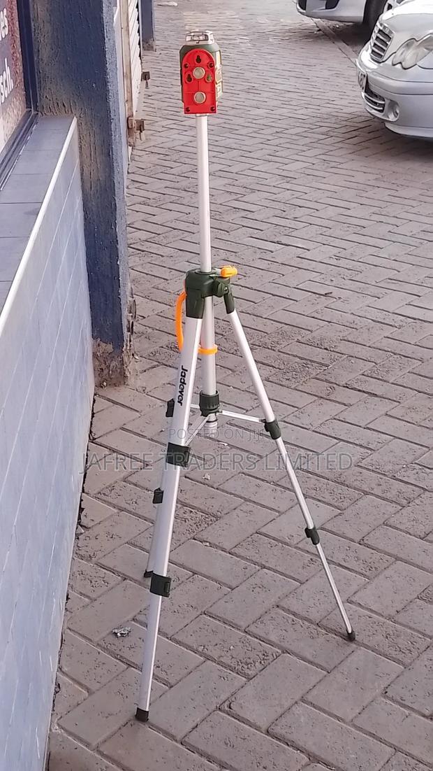 Laser Level With Tripod Stand - thumbnail 4