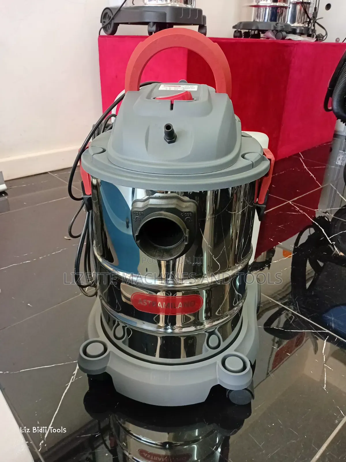 Astramilano 25L Wet and Dry Carpet Cleaner 1200W