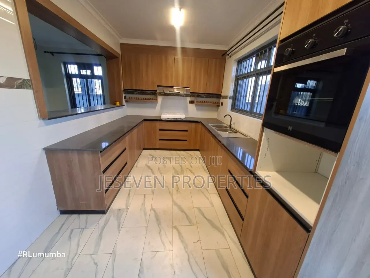 6bdrm Mansion in Syokimau for rent