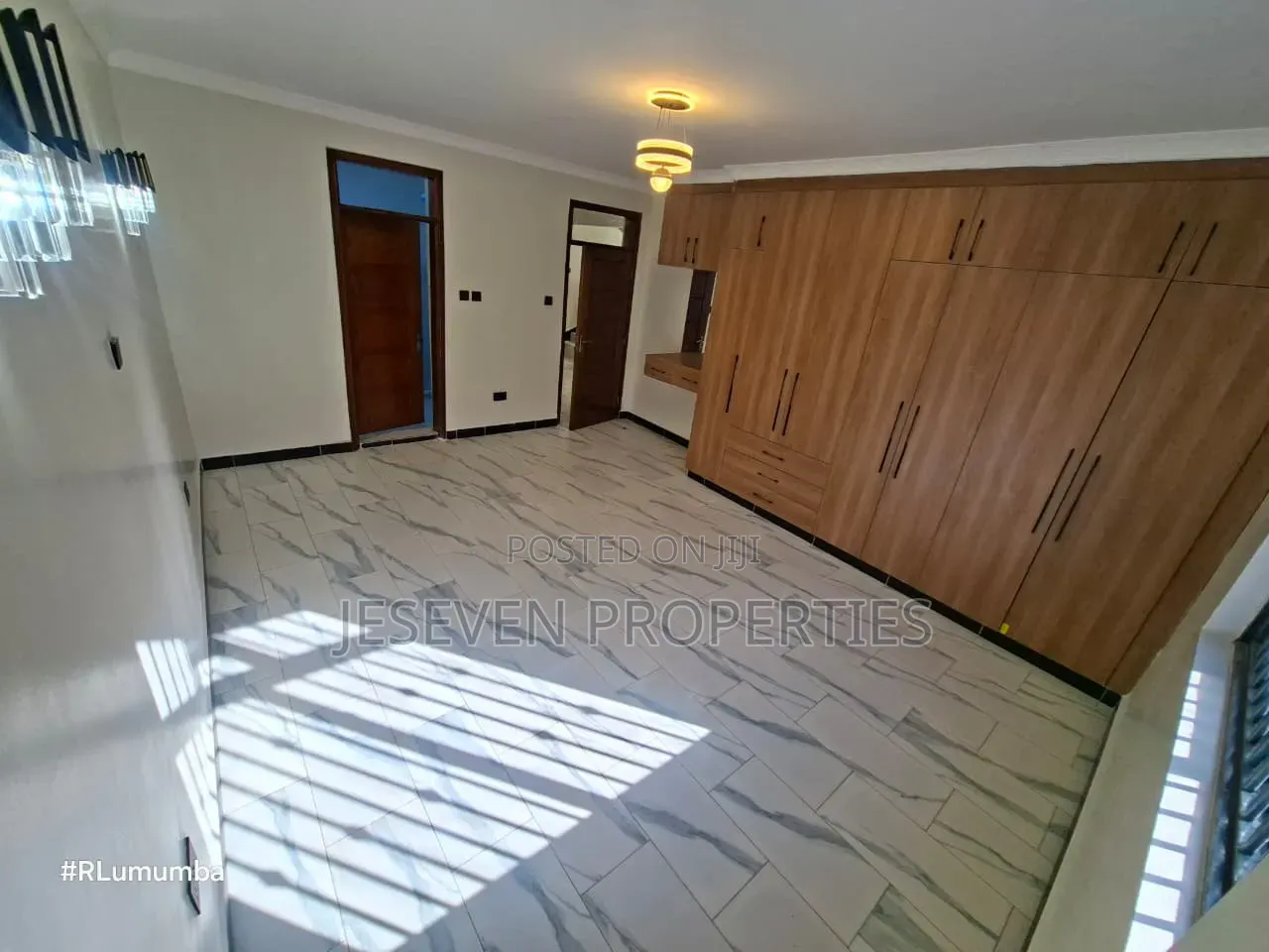 6bdrm Mansion in Syokimau for rent