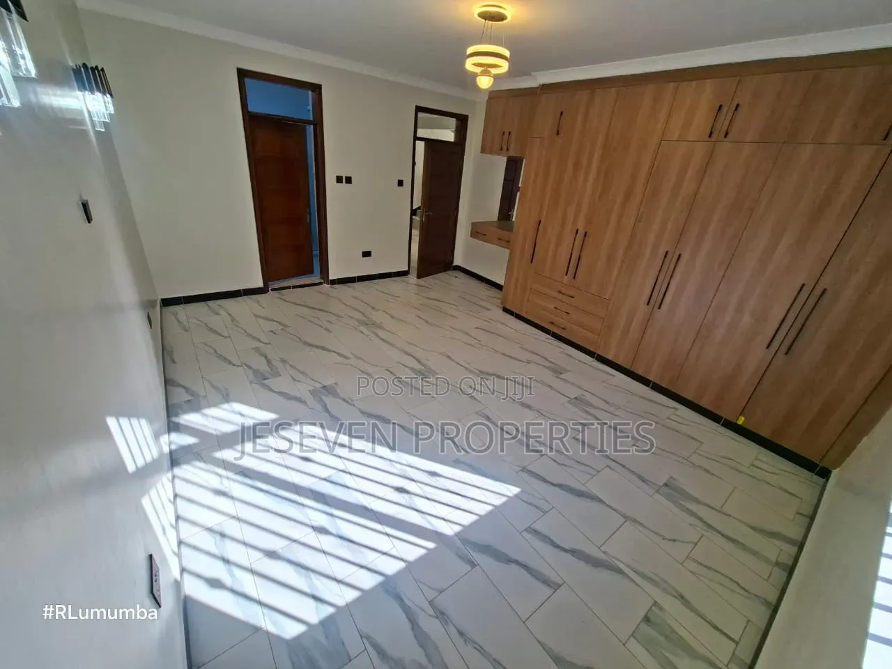6bdrm Mansion in Syokimau for rent