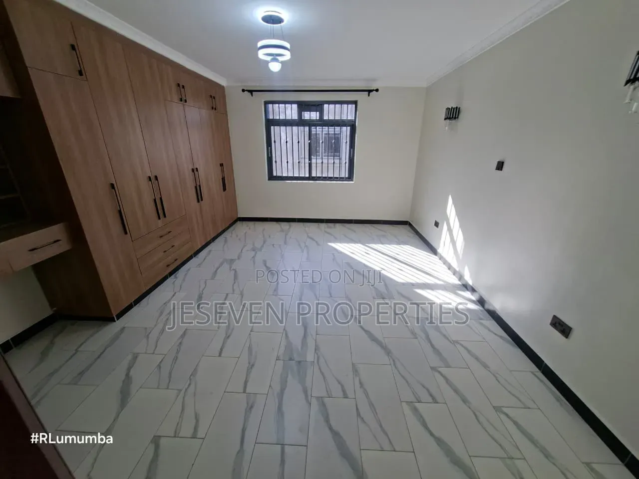 6bdrm Mansion in Syokimau for rent