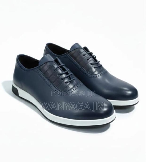 Sports Shoes and Sneakers - thumbnail 11