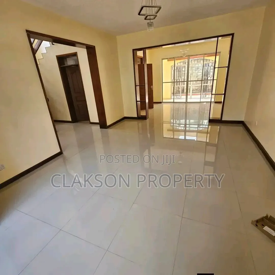 4bdrm Townhouse/Terrace in Lavington Atheru, Valley Arcade for sale