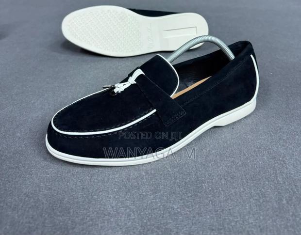 Sports Shoes and Sneakers - thumbnail 15