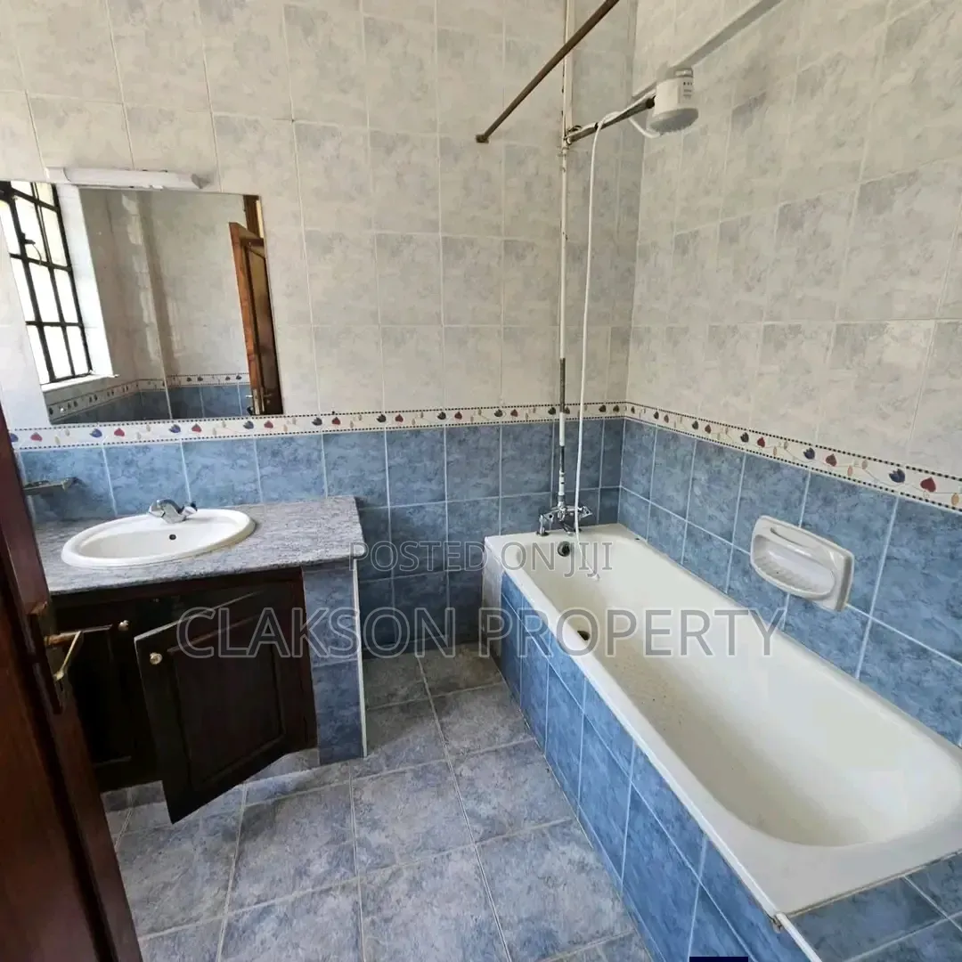 4bdrm Townhouse/Terrace in Lavington Atheru, Valley Arcade for sale