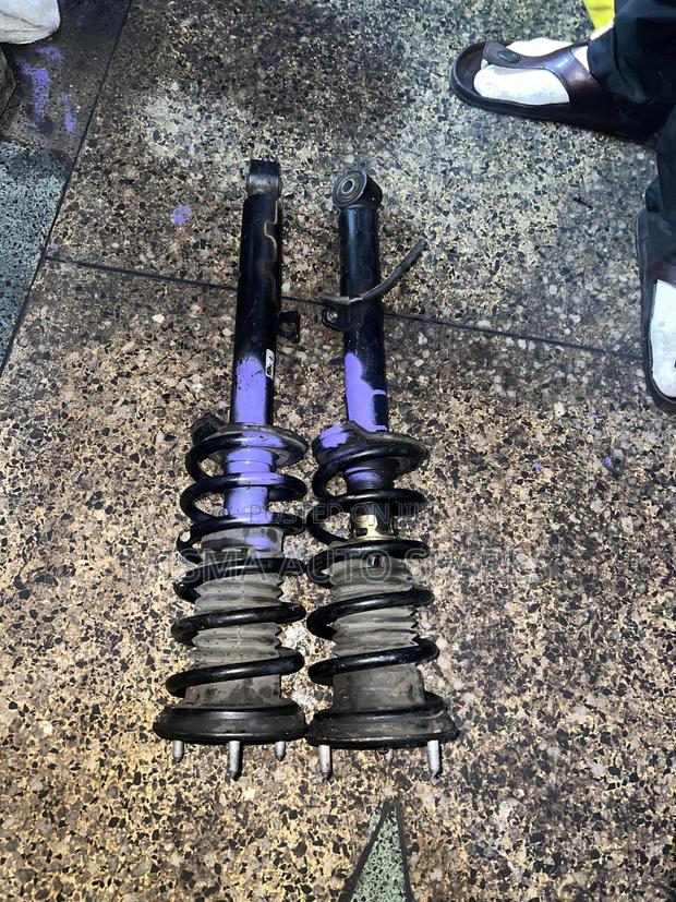 Toyota Mark X Front Shocks Complete - thumbnail 2