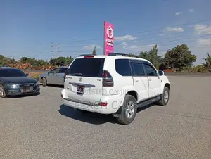 Toyota Land Cruiser Prado 2004 White