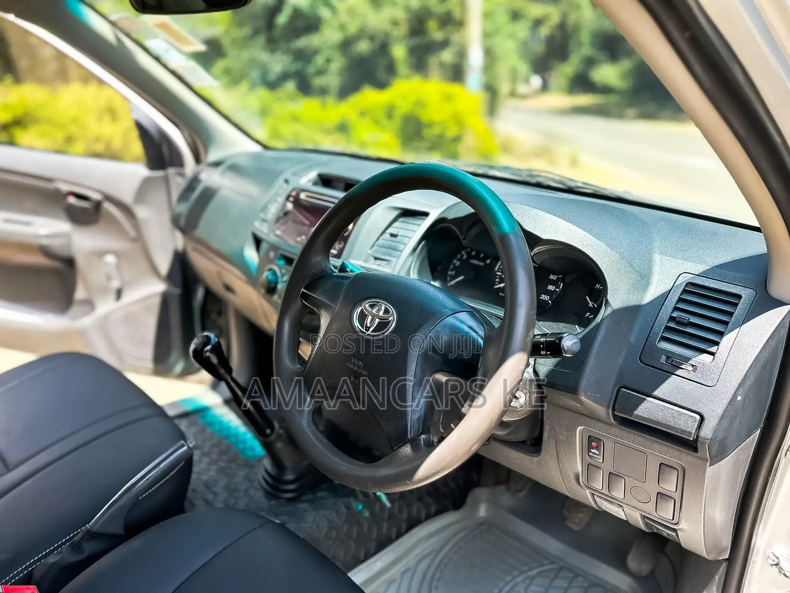 Toyota Hilux 2015 Silver
