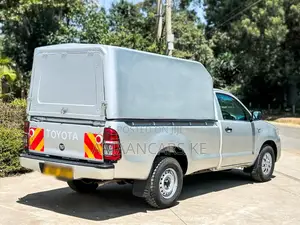 Toyota Hilux 2015 Silver