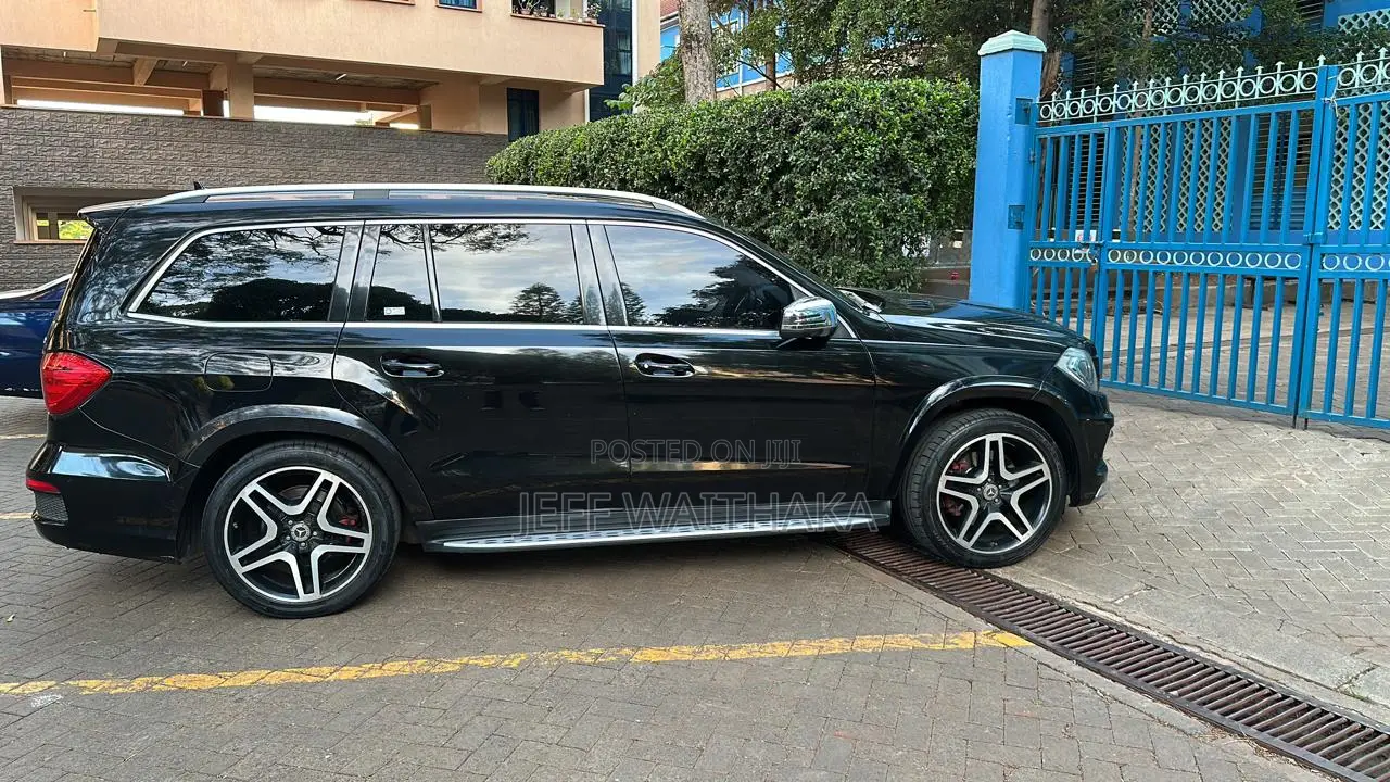 Mercedes-Benz 350D 2015 Black