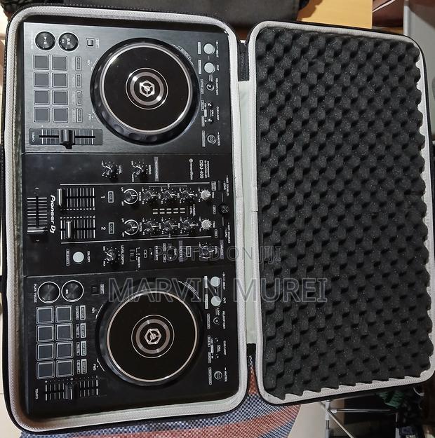 Pioneer DDJ 400 (With Portable Hard Shell Case)
